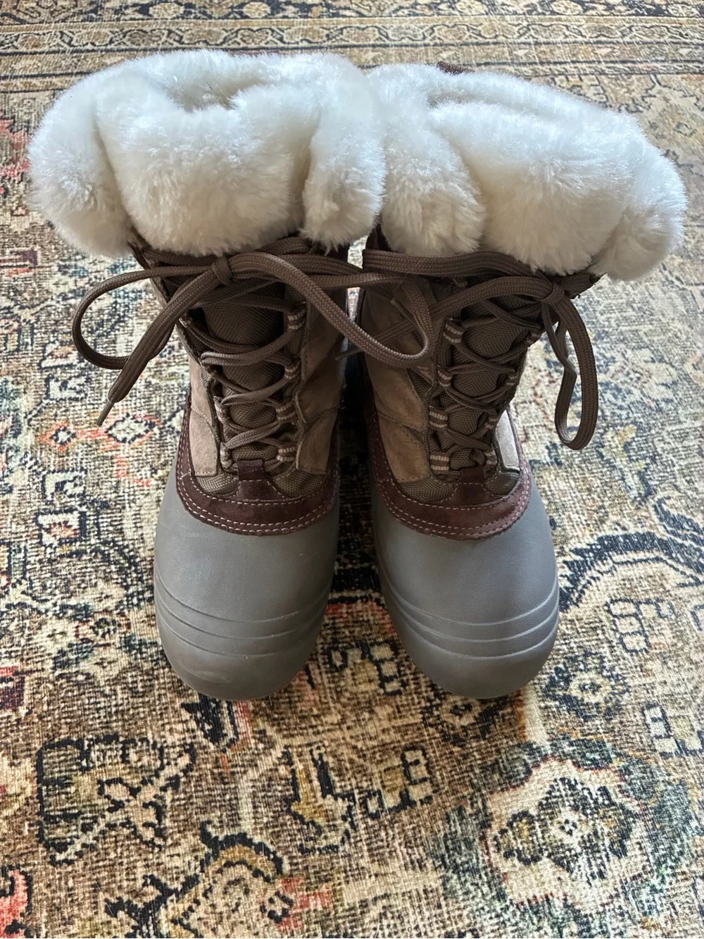 Columbia Brown and White Insulated Winter Lace-Up Boots